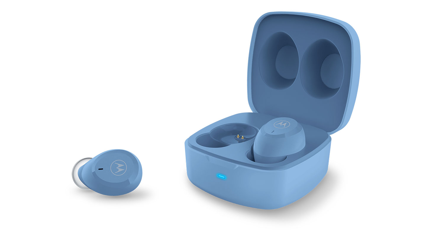 MOTO Buds 100 Blue - Product image True wireless MOTO Earbuds 100 with charger in blue